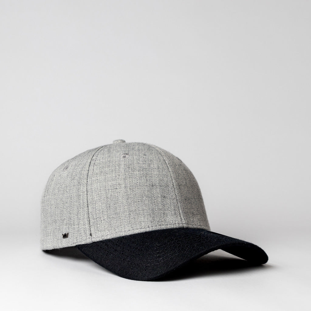 The 6 Panel Curved Peak Snapback