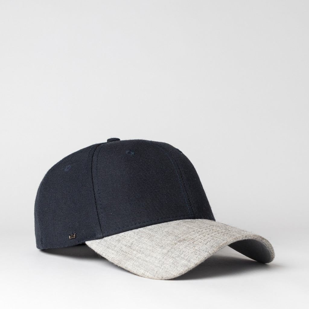 The 6 Panel Curved Peak Snapback